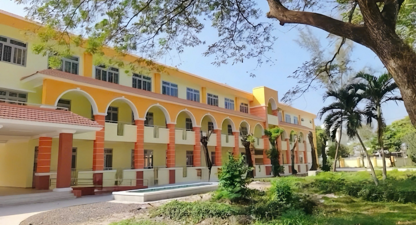 Trường THPT Trung Phú