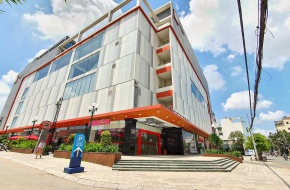 Trung Tâm Thương Mại Dịch Vụ Tổ Hợp Q6